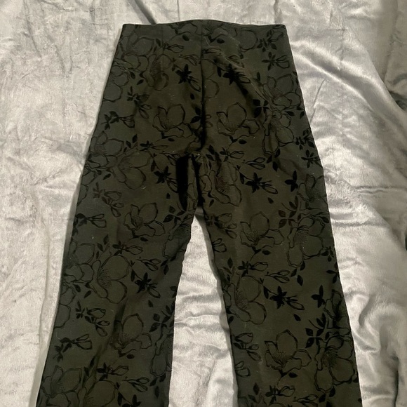 Le Chateau flare leg embroidered black pants size 1/2 - Picture 3 of 3